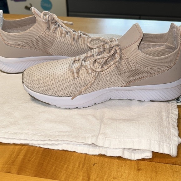 Primark Sneakers Size 8 - Picture 4 of 6